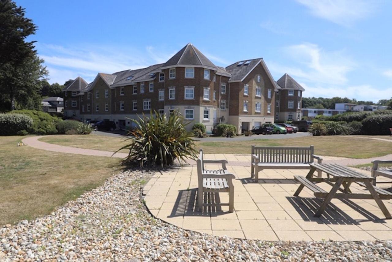 12A Solent Landing Direct Beach Access Bembridge Exteriör bild
